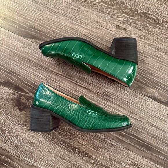 New York & Company Penny Croc Heeled Loafer - Picture 2 of 10